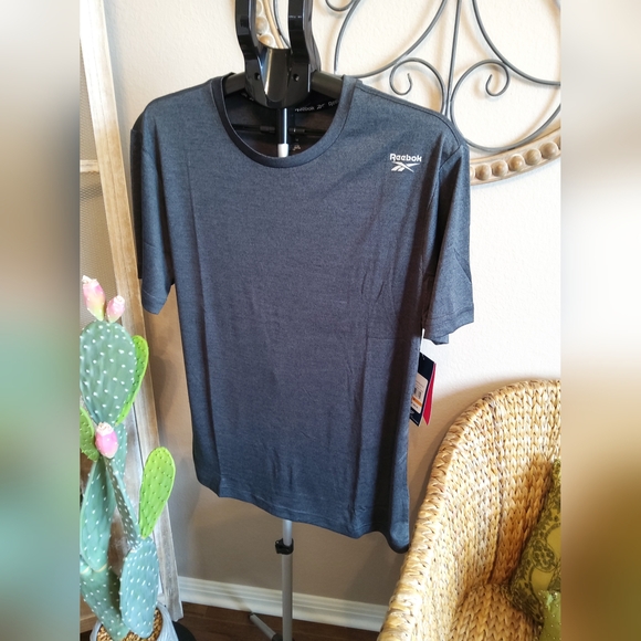 Reebok Men's Charcoal Tee - Picture 3 of 4